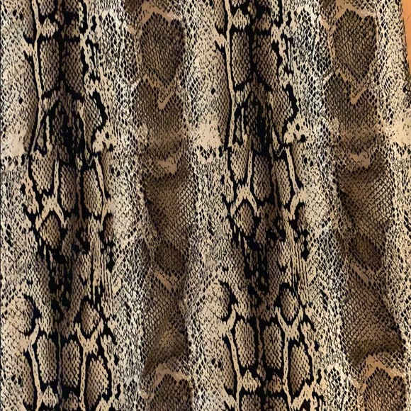 Dress - Picture 3 of 4